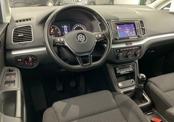 Volkswagen Sharan cena 109900 przebieg: 116869, rok produkcji 2019 z Kalisz Pomorski małe 631